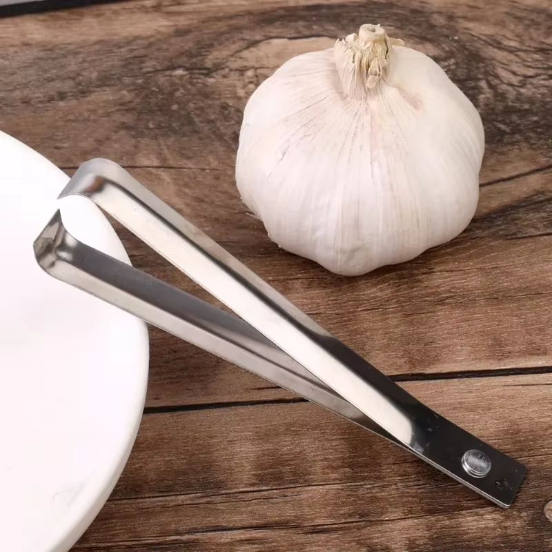 Stainless Steel Garlic Peeler Tool – Quick & Easy Garlic Skin Remover for Kitchen