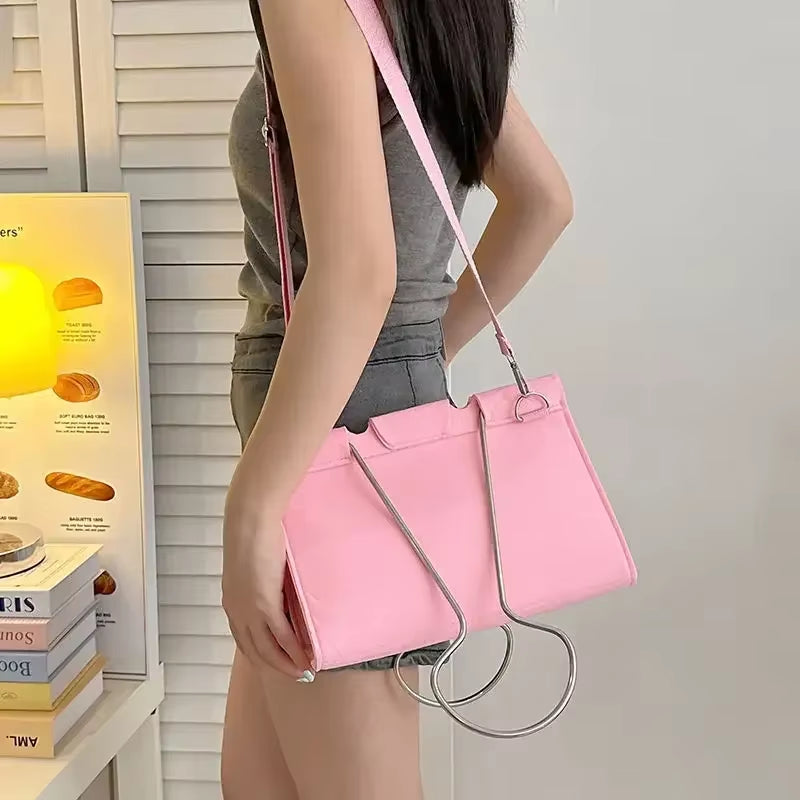 2024 Felt Binder Clip Shoulder Bag – Stylish Girls Office Handbag It keeps key terms like 2024, felt, binder clip, shoulder bag, girls, office, and handbag—great for visibility and appeal. 